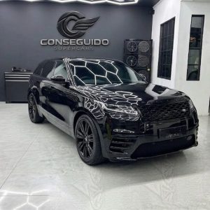 Black Range Rover at Conseguido Supercars showroom